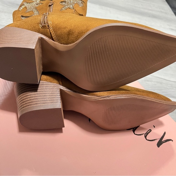 Wild Pair Lucah Women’s Cognac  Western Boots with Gold Accents, Mixed Sizes - Picture 7 of 10